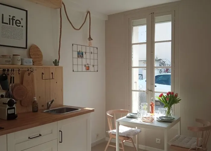 T2 D En Coeur De Dans Maison Avec Jardin Ideal Couple De Curistes Apartmán Balaruc-les-Bains
